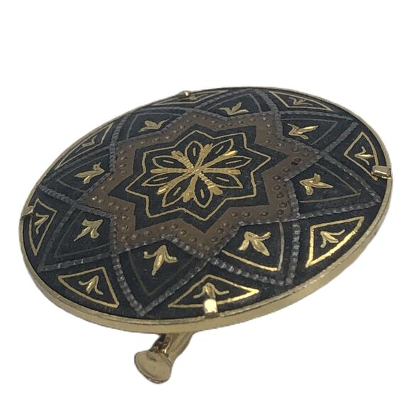 Vintage Round Damascene Brooch Pin Gold and Black 1 3/8 Inch - Picture 3 of 3